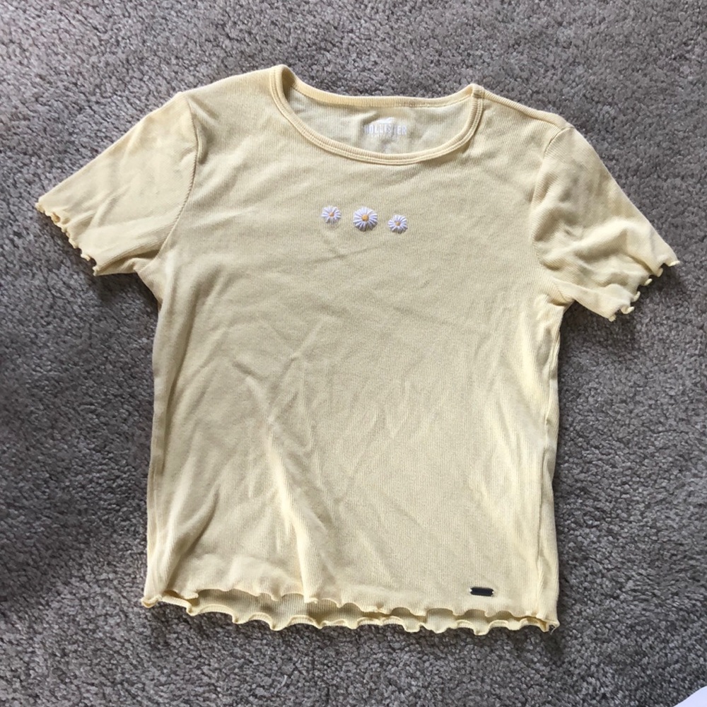 pastel yellow holister tee